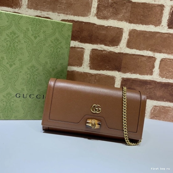 wallet bamboo with Diana chain Gucci 0715